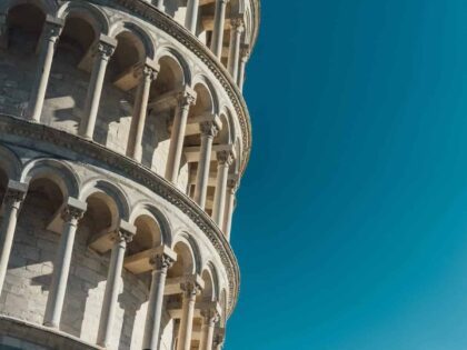 Warum ist der Turm von Pisa schief?